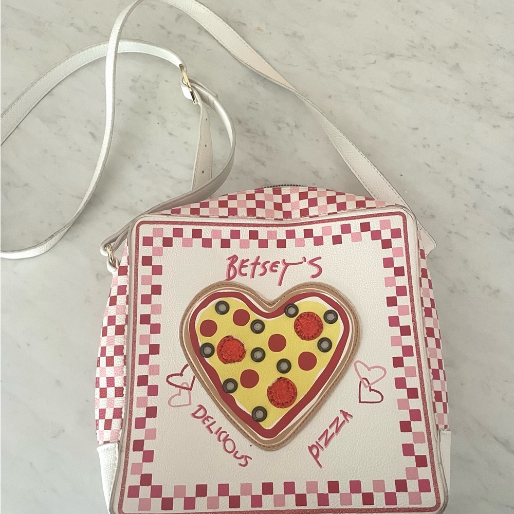 Betsey Johnson White and Red Pizza Crossbody Bag